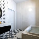 Lo que esconde el bote de agua oxigenada junto al verde: un oxidante amigo de cocinas y baños lo-que-esconde-el-bote-de-agua-oxigenada-junto-al.jpg